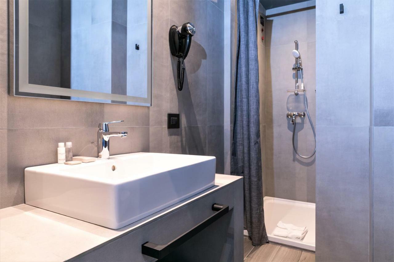 J24 Hotel Milano Exteriér fotografie