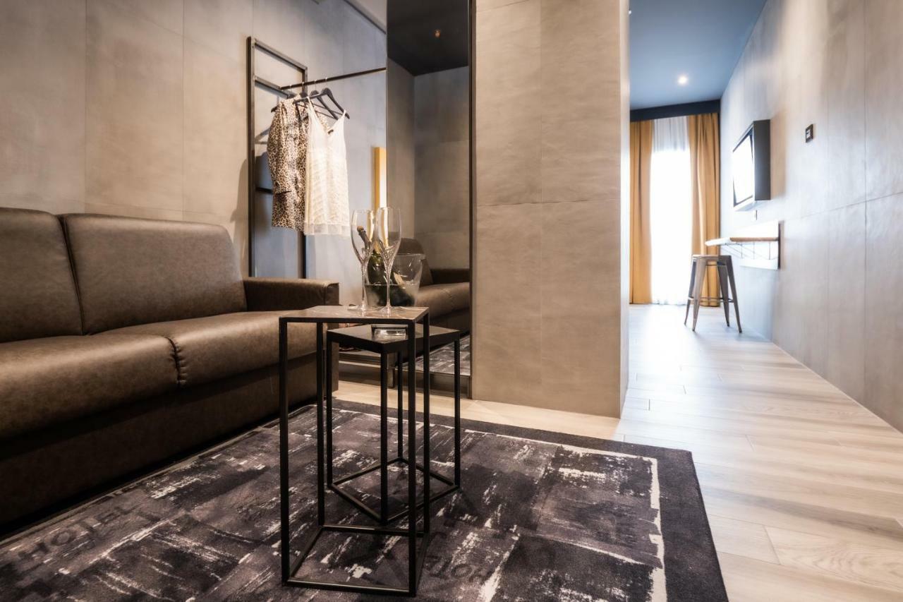 J24 Hotel Milano Exteriér fotografie